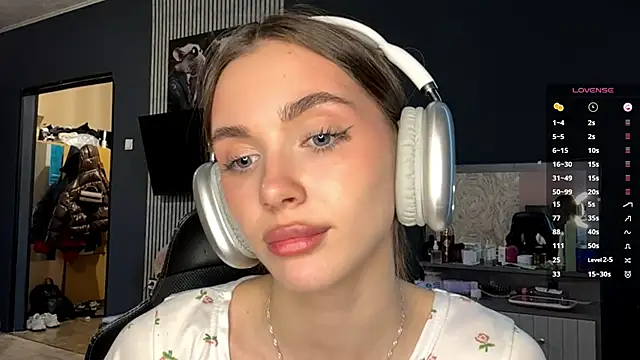 Veluxe online show from 31, 3, 2026