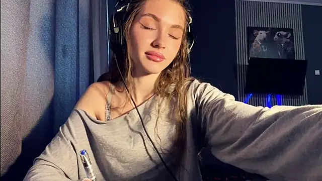 Veluxe online show from 15, 3, 2026