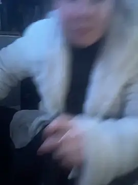 curvyneon online show from 13, 4, 2026