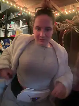 curvyneon online show from 3, 4, 2026