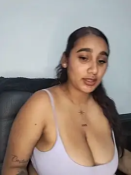 Snapshot of Mia_skyy18 chatting on 29, 5, 2026 Mia skyy18 online show from 29, 5, 2026