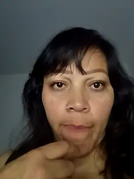 Snapshot of Naia_queen25 chatting on 6, 5, 2026 Naia queen25 online show from 6, 5, 2026
