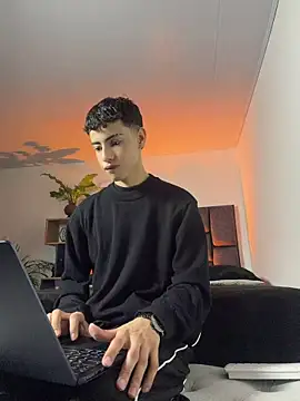 SebastianReed  online show from 21, 5, 2026