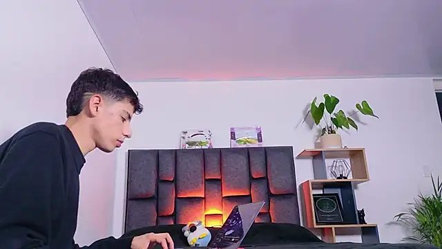 SebastianReed  online show from 23, 5, 2026
