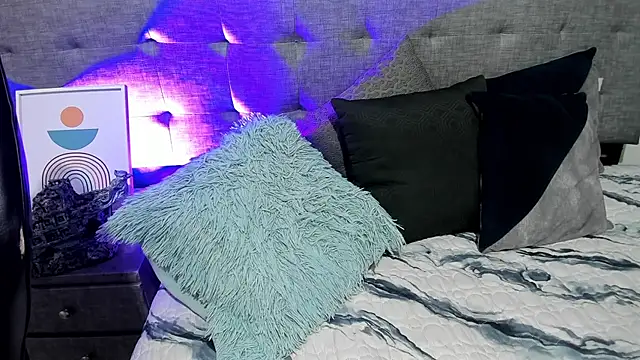 Andrew restrepoo online show from 2, 4, 2026