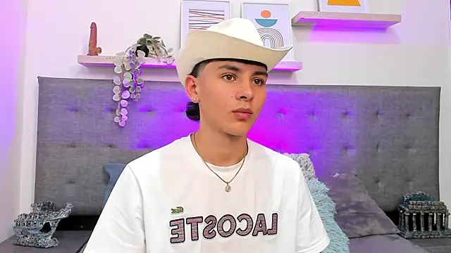 Andrew restrepoo online show from 24, 4, 2026