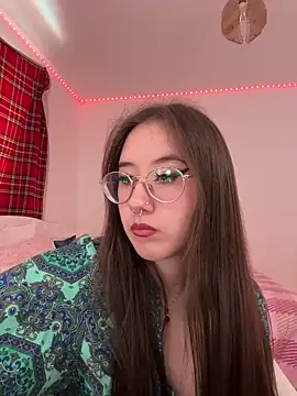 Snapshot of evelynnMiss chatting on 15, 6, 2026 evelynnMiss online show from 15, 6, 2026