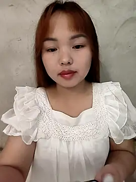 Snapshot of Mina_xYx chatting on 5, 5, 2026 Mina xYx online show from 5, 5, 2026
