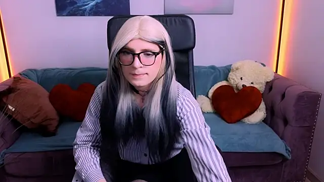 FoxIsPuff online show from 11, 6, 2026
