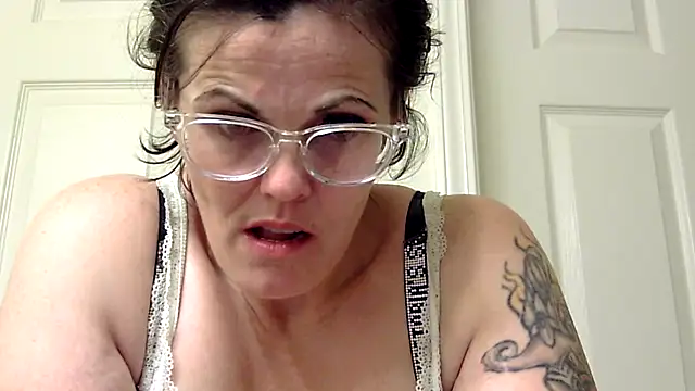 kitty-kitten82 online show from 3, 4, 2026