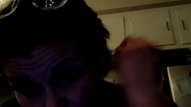 kitty-kitten82 online show from 6, 4, 2026