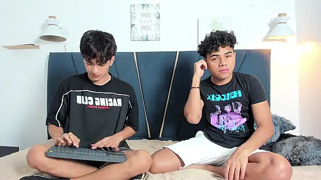 Enzo love18 online show from 15, 4, 2026