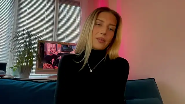 Snapshot of come_here_baby chatting on 22, 3, 2026 come here baby online show from 22, 3, 2026