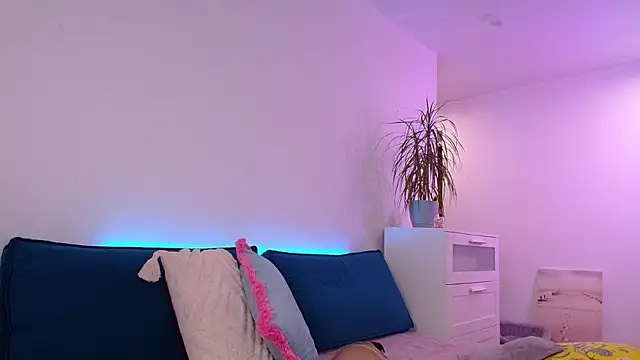 come here baby online show from 17, 6, 2026