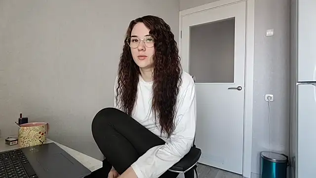 LaritaTocchio online show from 13, 4, 2026
