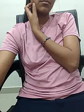 Snapshot of aushi_rajput chatting on 23, 5, 2026 aushi rajput online show from 23, 5, 2026