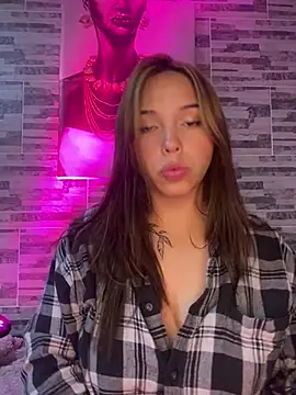 lunacandy 0 online show from 7, 5, 2026