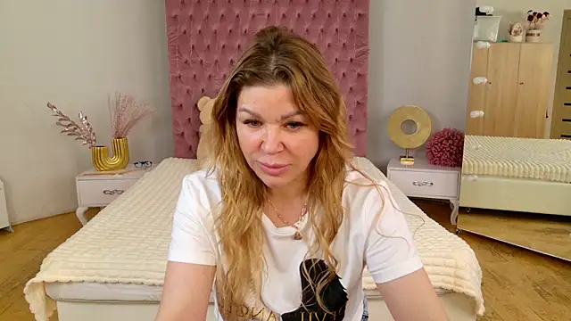 Snapshot of Eloises chatting on 23, 5, 2026 Eloises online show from 23, 5, 2026