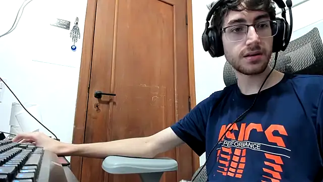 Snapshot of 4rthurTV chatting on 12, 6, 2026 4rthurTV online show from 12, 6, 2026