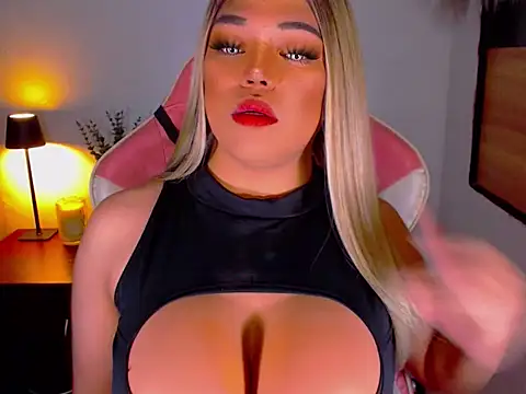 Zandralopez online show from 30, 3, 2026