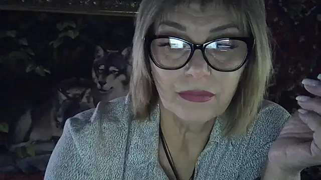Lia Rayss online show from 23, 4, 2026