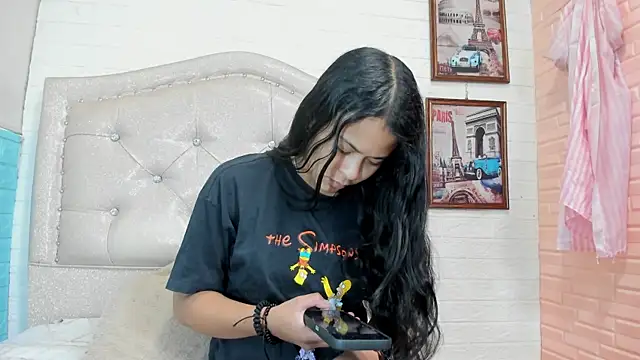 LITTLE-NESSA online show from 17, 4, 2026