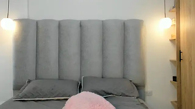 Valentina lux1 online show from 28, 4, 2026