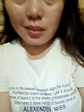 Snapshot of Abi-ni chatting on 10, 7, 2026 Abi-ni online show from 10, 7, 2026