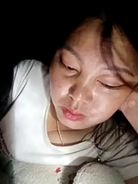 Snapshot of Abi-ni chatting on 11, 7, 2026 Abi-ni online show from 11, 7, 2026