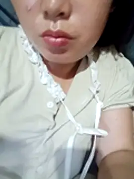 Snapshot of Abi-ni chatting on 7, 7, 2026 Abi-ni online show from 7, 7, 2026