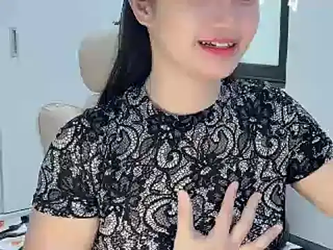Snapshot of AmyLinee_1 chatting on 3, 6, 2026 AmyLinee 1 online show from 3, 6, 2026