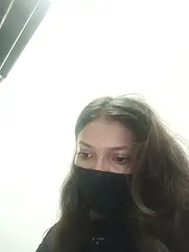 Candyy crushh online show from 14, 5, 2026