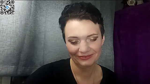 HotMamaQueen234 online show from 1, 5, 2026