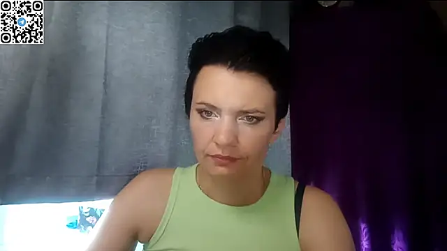 Snapshot of HotMamaQueen234 chatting on 12, 6, 2026 HotMamaQueen234 online show from 12, 6, 2026