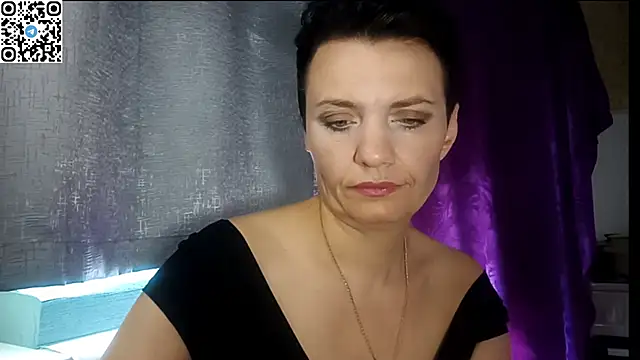 Snapshot of HotMamaQueen234 chatting on 7, 7, 2026 HotMamaQueen234 online show from 7, 7, 2026