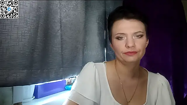 Snapshot of HotMamaQueen234 chatting on 2, 6, 2026 HotMamaQueen234 online show from 2, 6, 2026