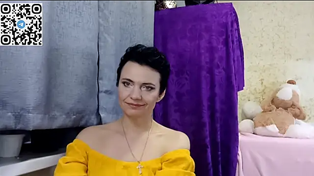 HotMamaQueen234 online show from 23, 3, 2026