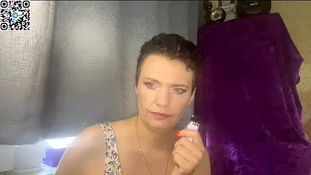 Snapshot of HotMamaQueen234 chatting on 29, 5, 2026 HotMamaQueen234 online show from 29, 5, 2026