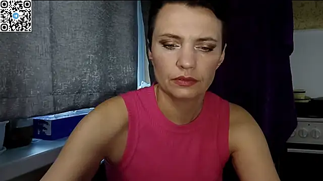 Snapshot of HotMamaQueen234 chatting on 17, 5, 2026 HotMamaQueen234 online show from 17, 5, 2026