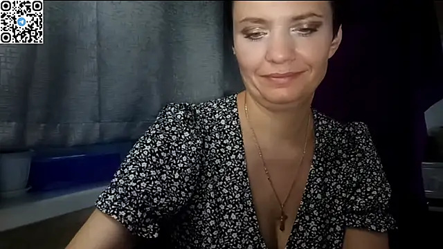 Snapshot of HotMamaQueen234 chatting on 8, 6, 2026 HotMamaQueen234 online show from 8, 6, 2026