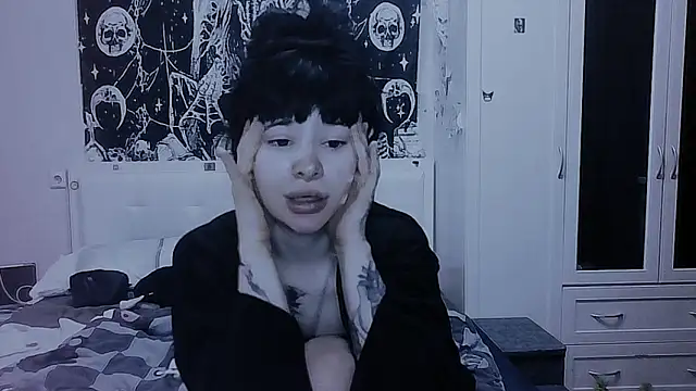 Snapshot of AllisonDeetz chatting on 23, 5, 2026 AllisonDeetz online show from 23, 5, 2026