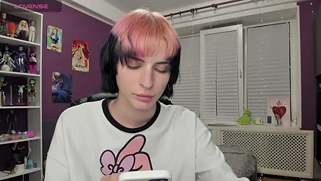 sweet peach    online show from 16, 5, 2026