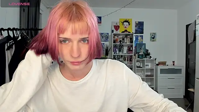 sweet peach    online show from 17, 4, 2026