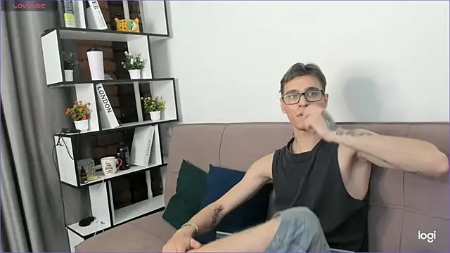 Shadow blink online show from 12, 4, 2026
