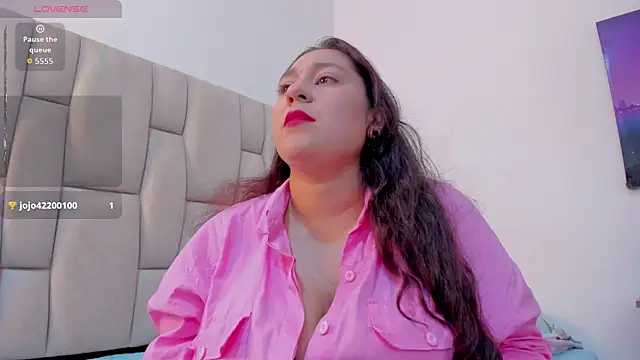 Reina Mia1 online show from 18, 4, 2026
