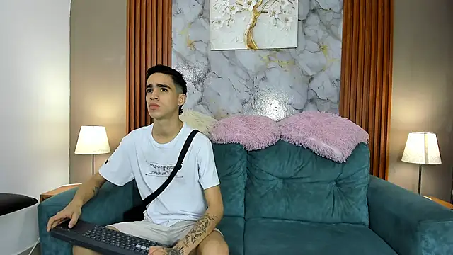 NAUGHTY BOYS1 online show from 18, 3, 2026