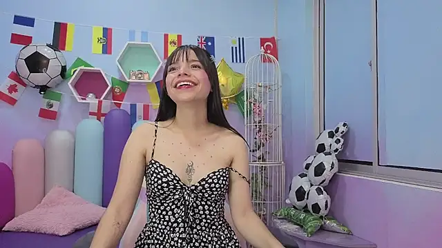 Snapshot of Isaa_Skinny chatting on 5, 7, 2026 Isaa Skinny online show from 5, 7, 2026
