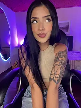 Snapshot of Shalom_pink18 chatting on 16, 6, 2026 Shalom pink18 online show from 16, 6, 2026