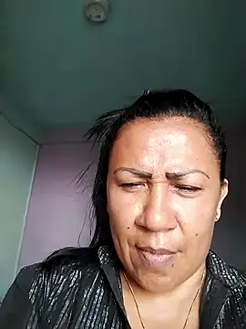 juliataylorhot online show from 12, 4, 2026