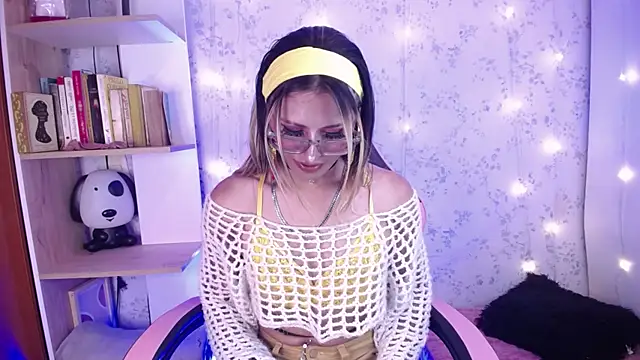  Alexaavandercloude online show from 15, 5, 2026